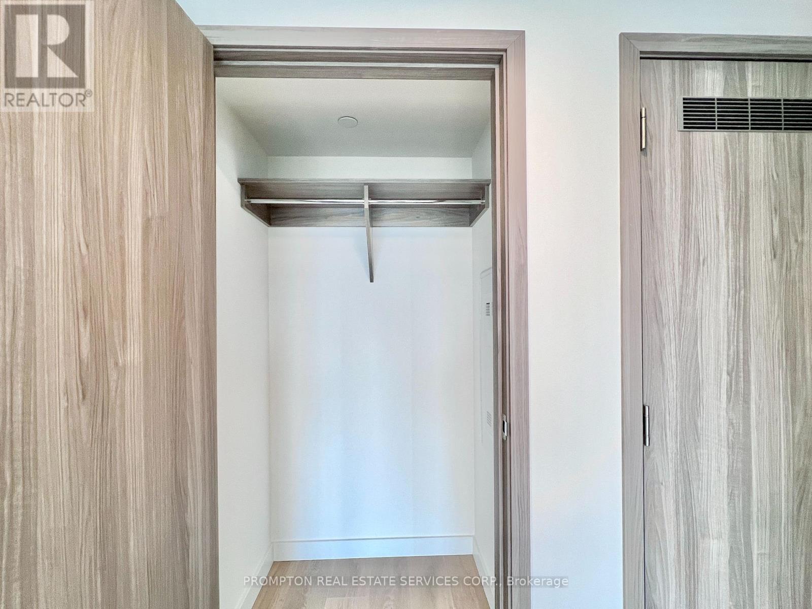 4312 - 3 Concord Cityplace Way, Toronto, Ontario  M5V 0X4 - Photo 32 - C12710644