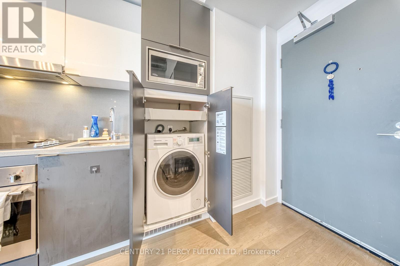 916 - 170 Bayview Avenue, Toronto, Ontario  M5A 0M4 - Photo 18 - C12710686