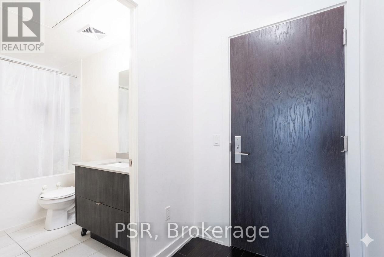 1808 - 330 Richmond Street W, Toronto, Ontario  M5V 0M4 - Photo 3 - C12710822