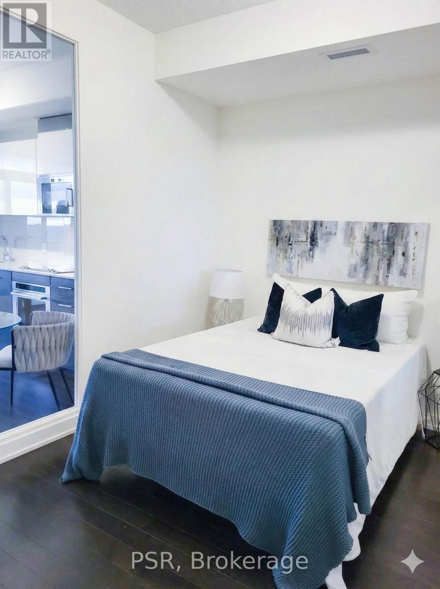 1808 - 330 Richmond Street W, Toronto, Ontario  M5V 0M4 - Photo 8 - C12710822