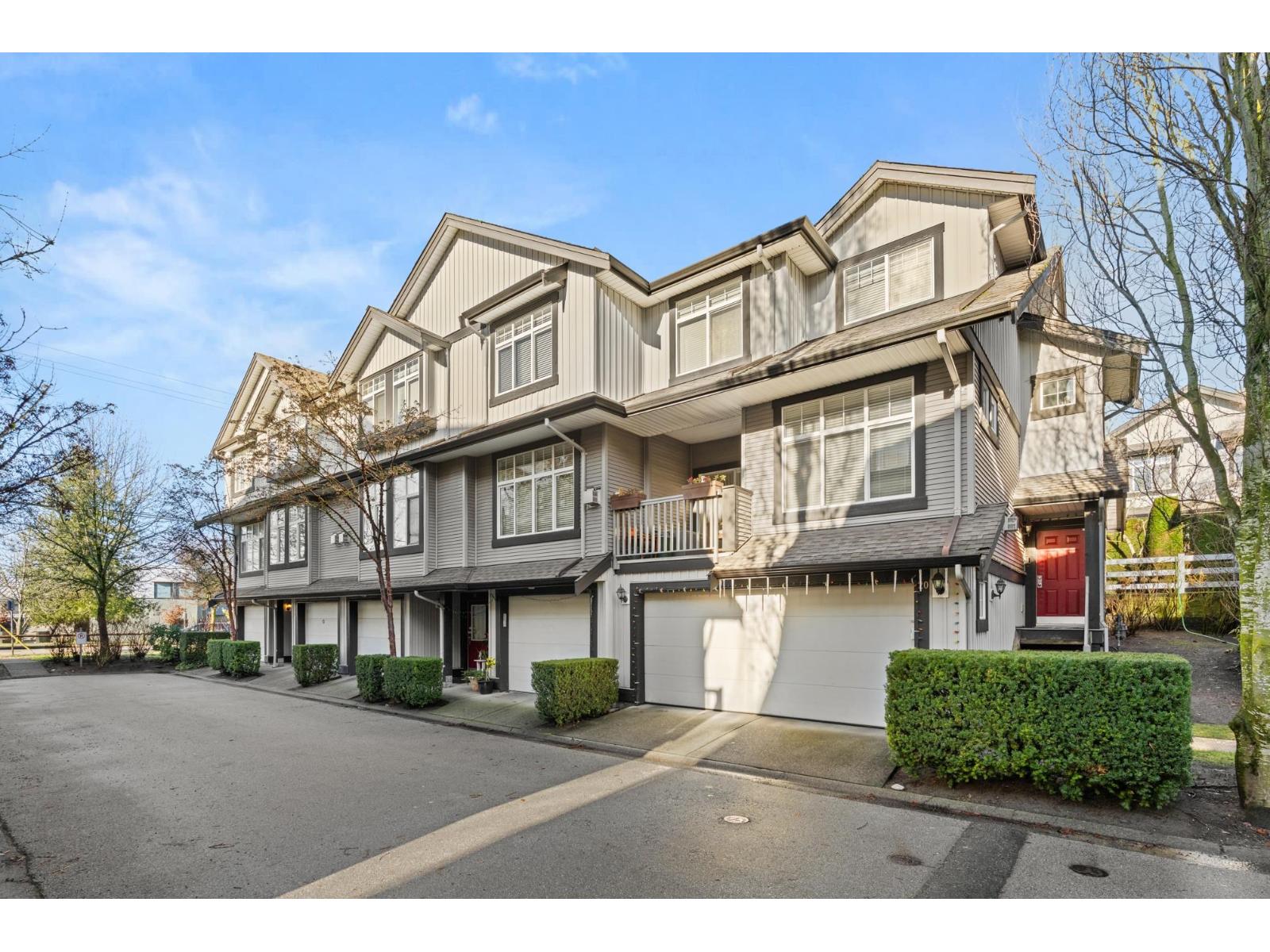 17 18839 69 AVENUE, Surrey, British Columbia