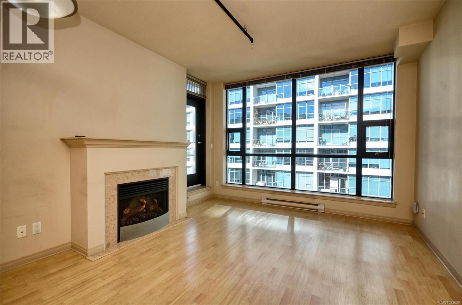 601 860 View St, Victoria, British Columbia  V8W 3Z8 - Photo 3 - 1023629