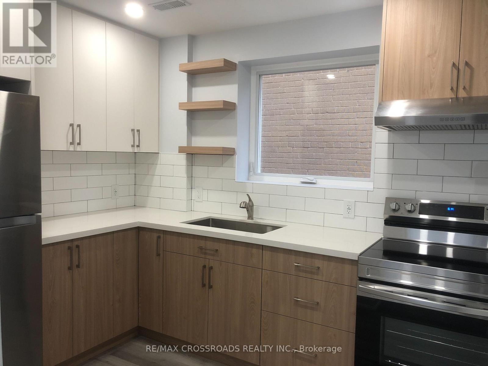 2 - 25 Glenside Avenue, Toronto, Ontario  M4L 2T6 - Photo 5 - E12710732