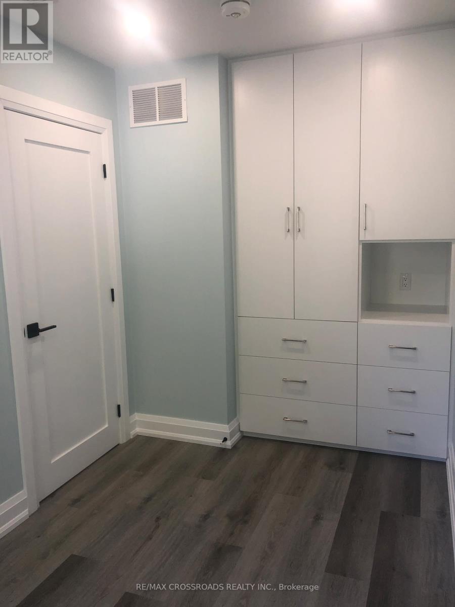 2 - 25 Glenside Avenue, Toronto, Ontario  M4L 2T6 - Photo 9 - E12710732