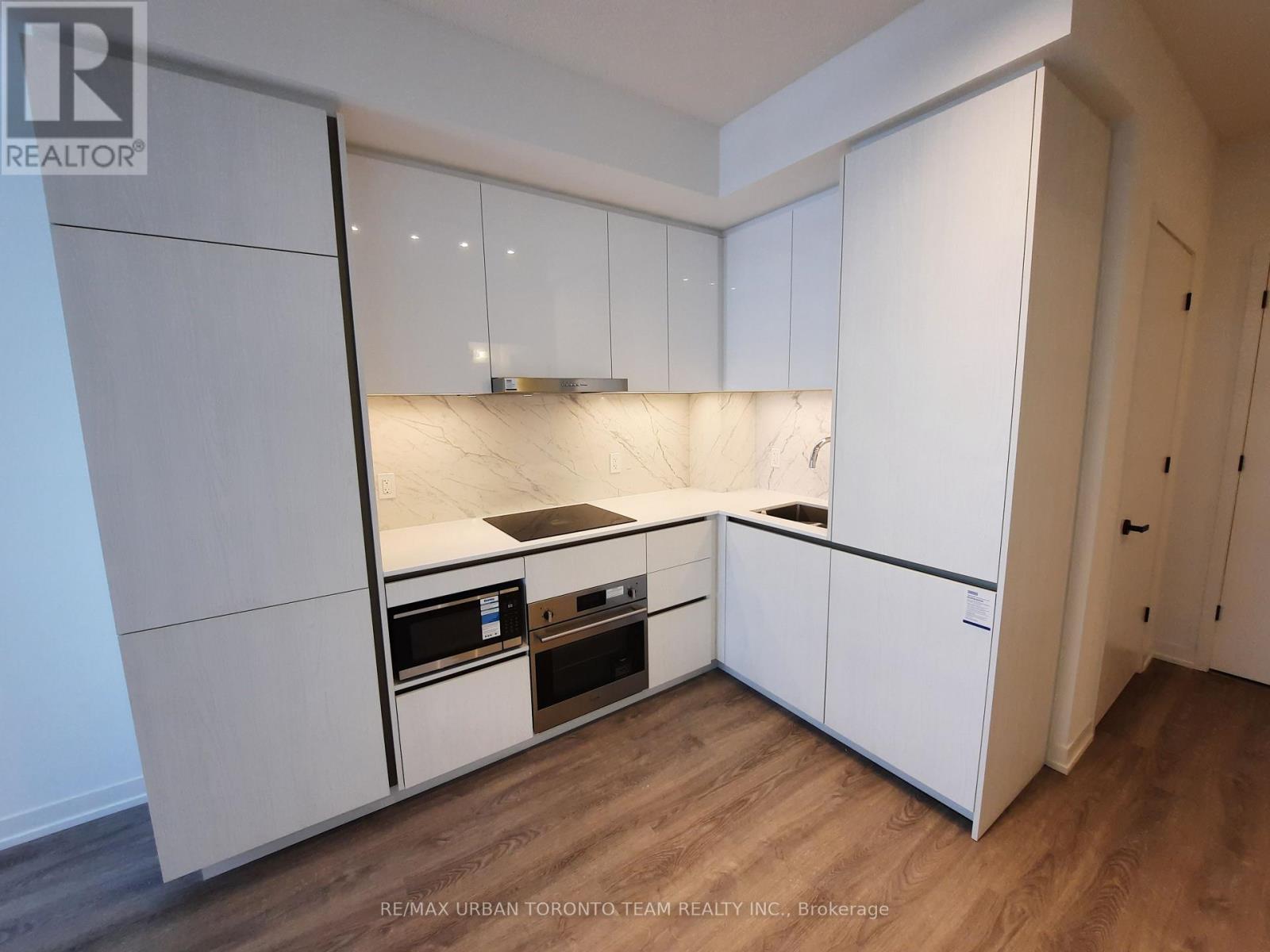 1815 - 8 Interchange Way, Vaughan, Ontario  L4K 5Z7 - Photo 5 - N12710654