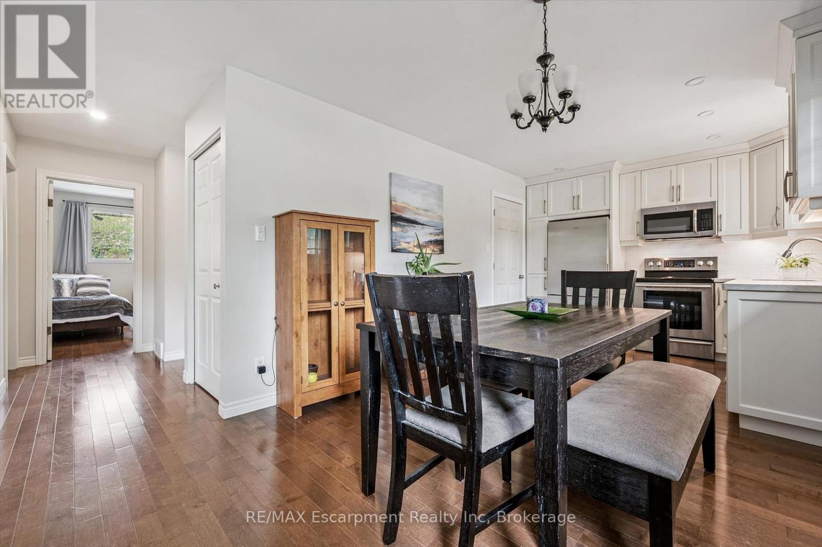 5 Picadilly Place, Guelph, Ontario  N1G 2P8 - Photo 17 - X12491366