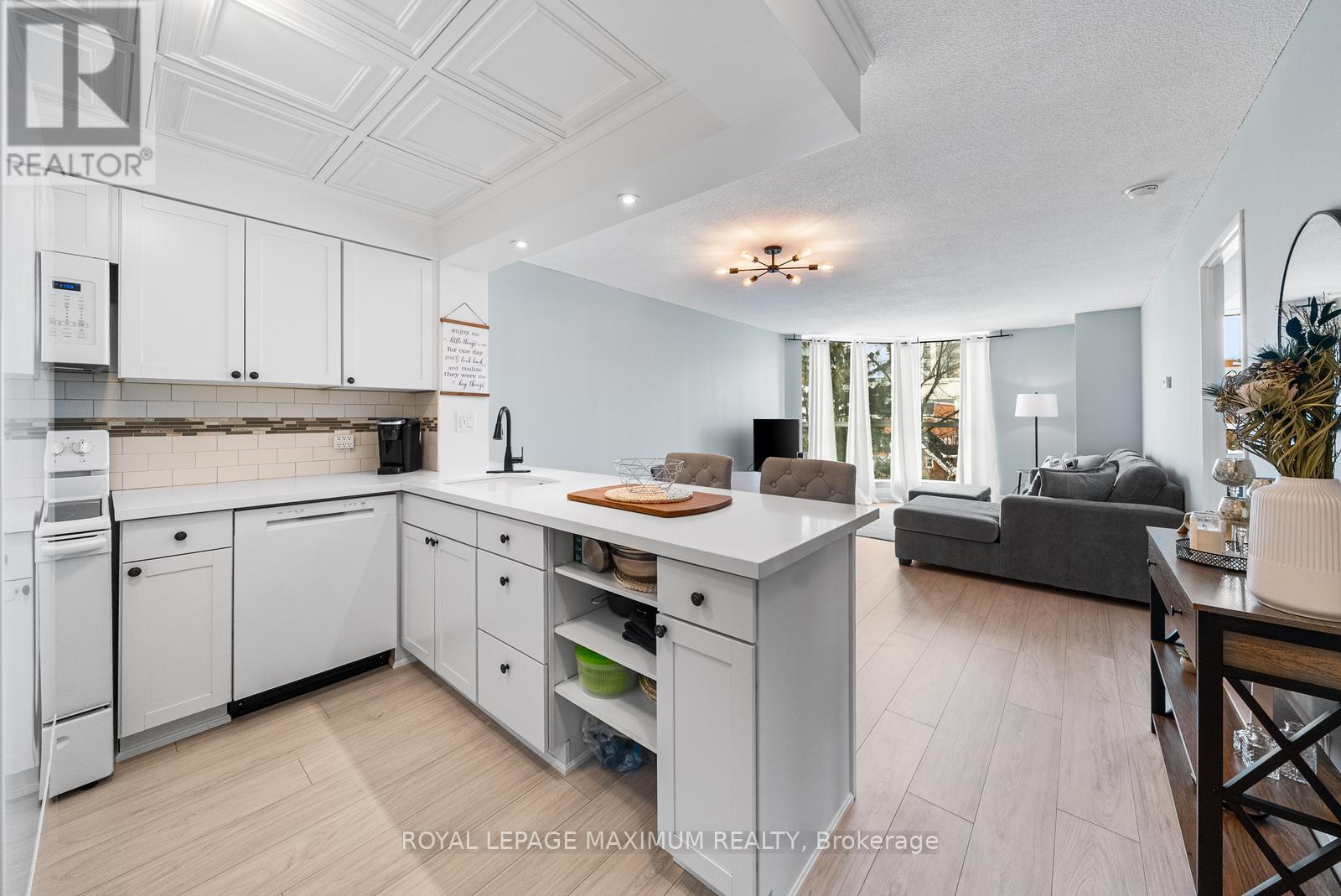 601 - 150 Dunlop Street E, Barrie, Ontario  L4M 6H1 - Photo 10 - S12710726