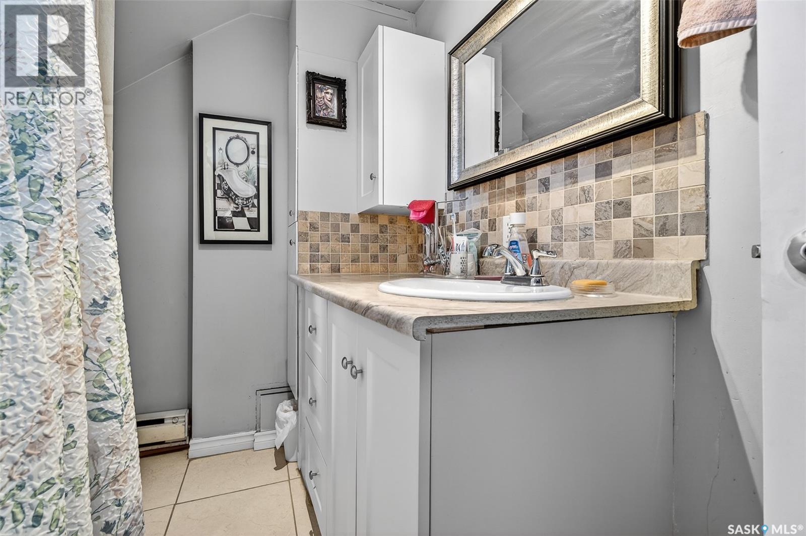 174 Ominica Street W, Moose Jaw, Saskatchewan  S6H 1X2 - Photo 45 - SK026978