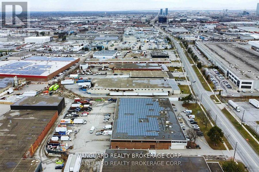 3 - 78 Signet Drive, Toronto, Ontario  M9L 1T2 - Photo 7 - W12710712