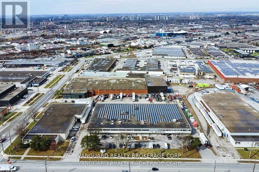 3 - 78 Signet Drive, Toronto, Ontario  M9L 1T2 - Photo 9 - W12710712