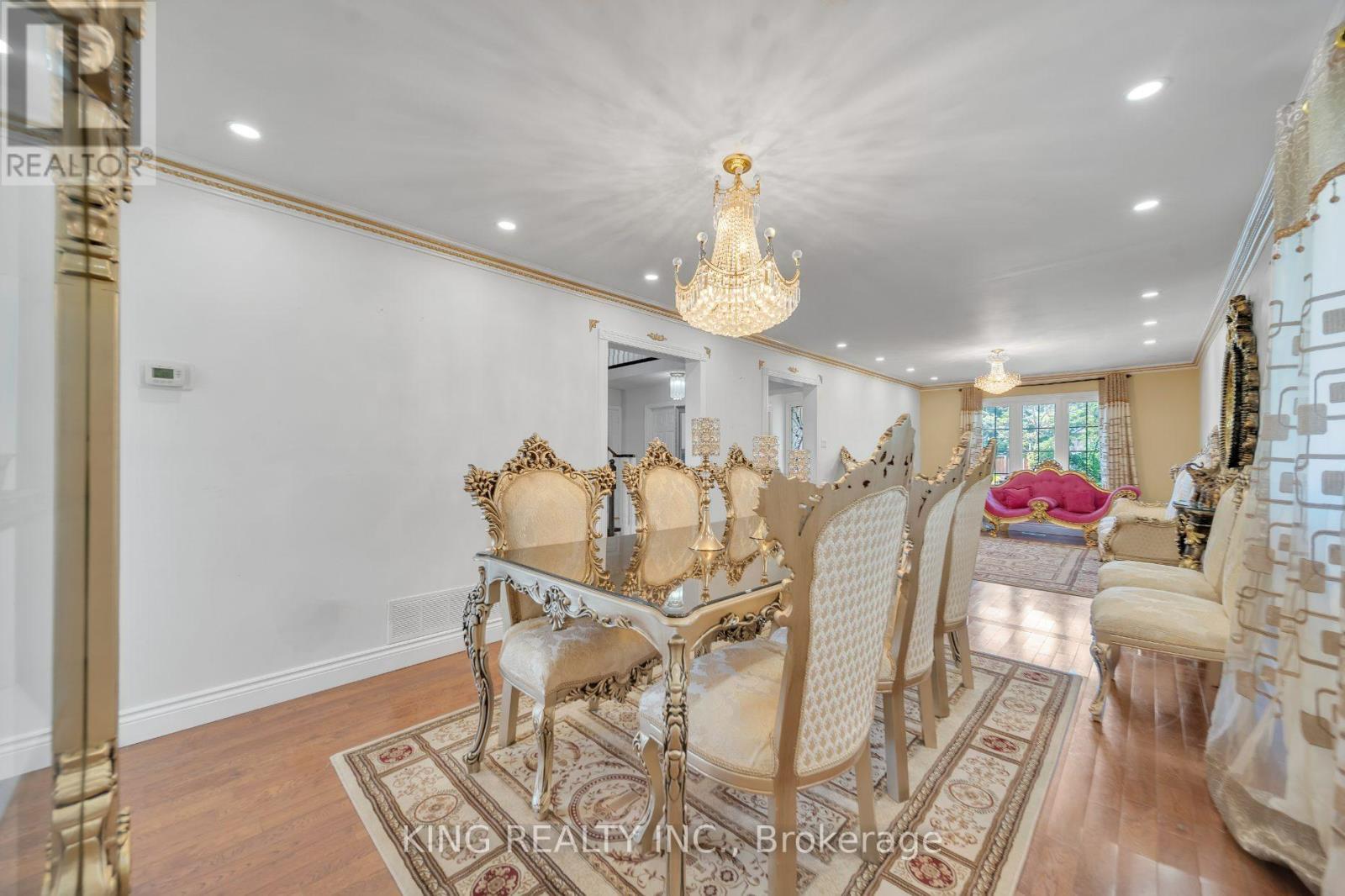 2606 Ambercroft Trail, Mississauga, Ontario  L5M 4K3 - Photo 10 - W12710718