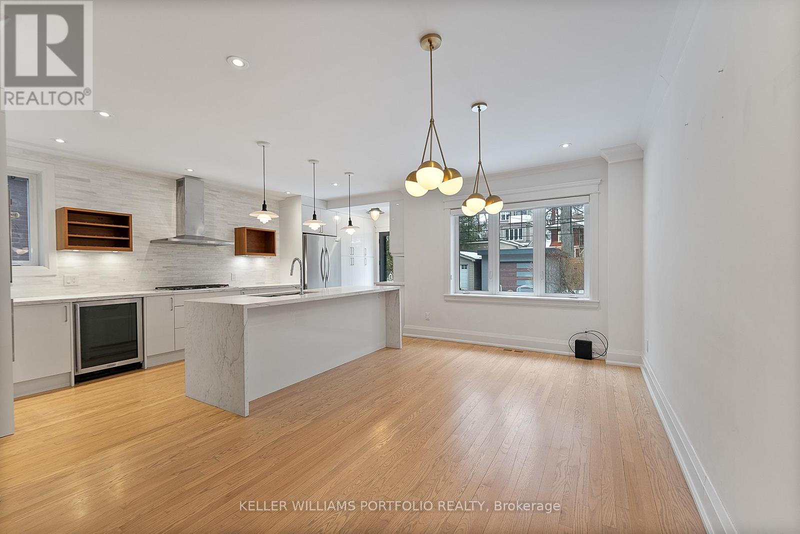 329 Armadale Avenue, Toronto, Ontario  M6S 3X5 - Photo 12 - W12710742