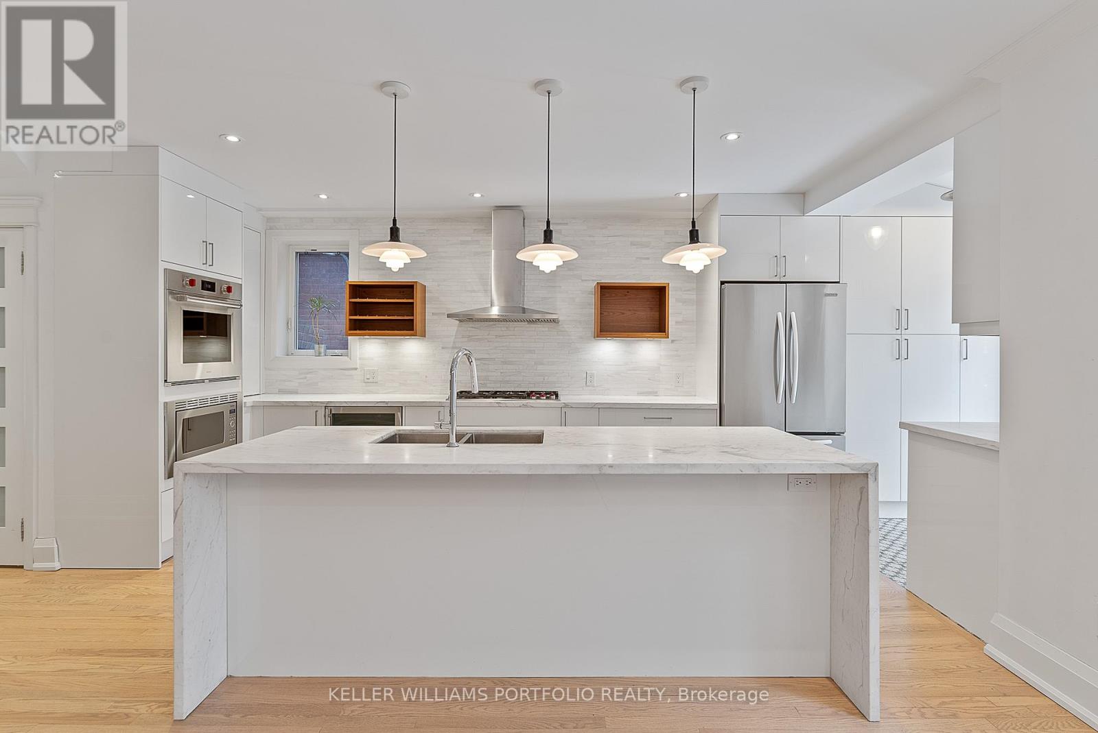 329 Armadale Avenue, Toronto, Ontario  M6S 3X5 - Photo 13 - W12710742