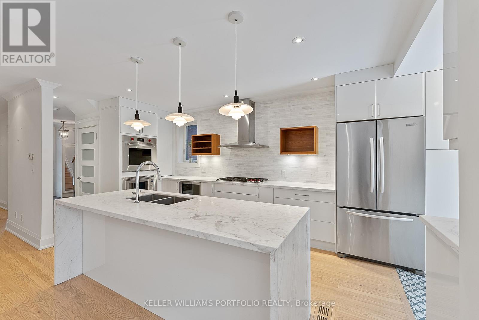 329 Armadale Avenue, Toronto, Ontario  M6S 3X5 - Photo 16 - W12710742