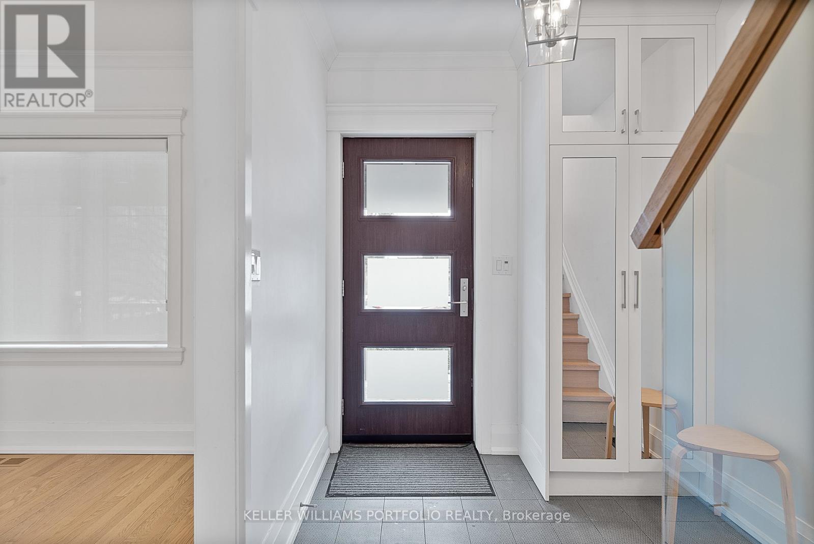 329 Armadale Avenue, Toronto, Ontario  M6S 3X5 - Photo 5 - W12710742