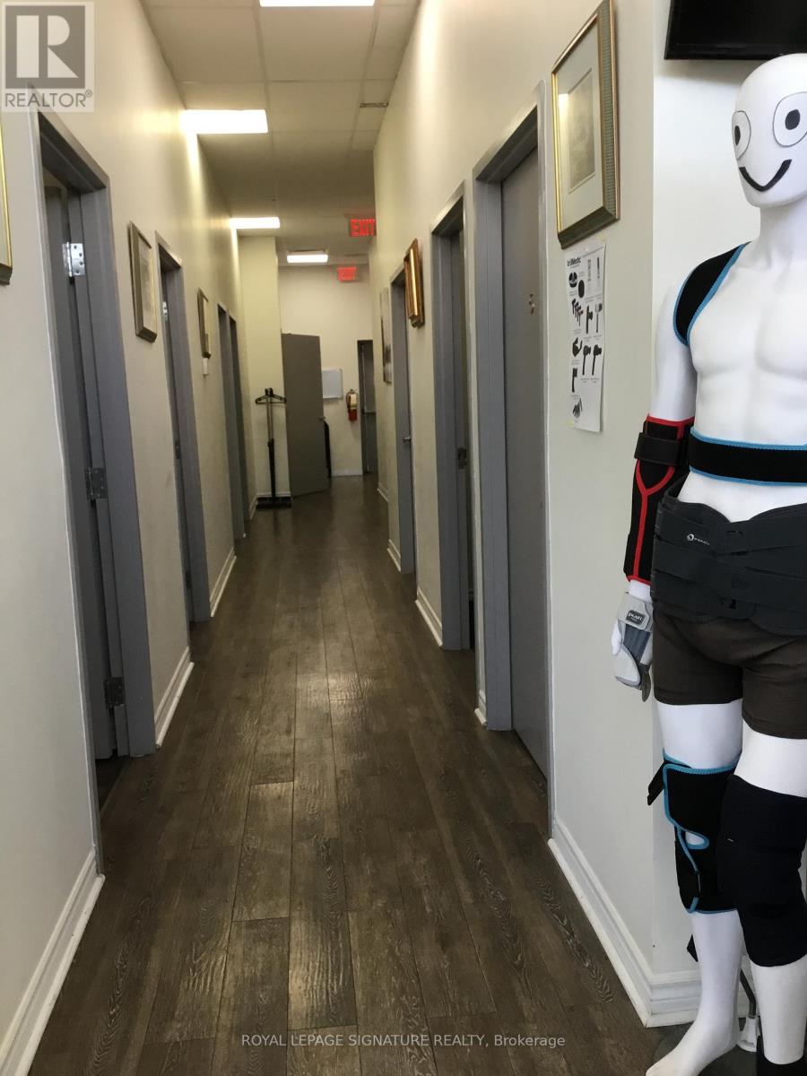 4b - 7955 Financial Drive, Brampton, Ontario  L6Y 0J8 - Photo 3 - W12710794