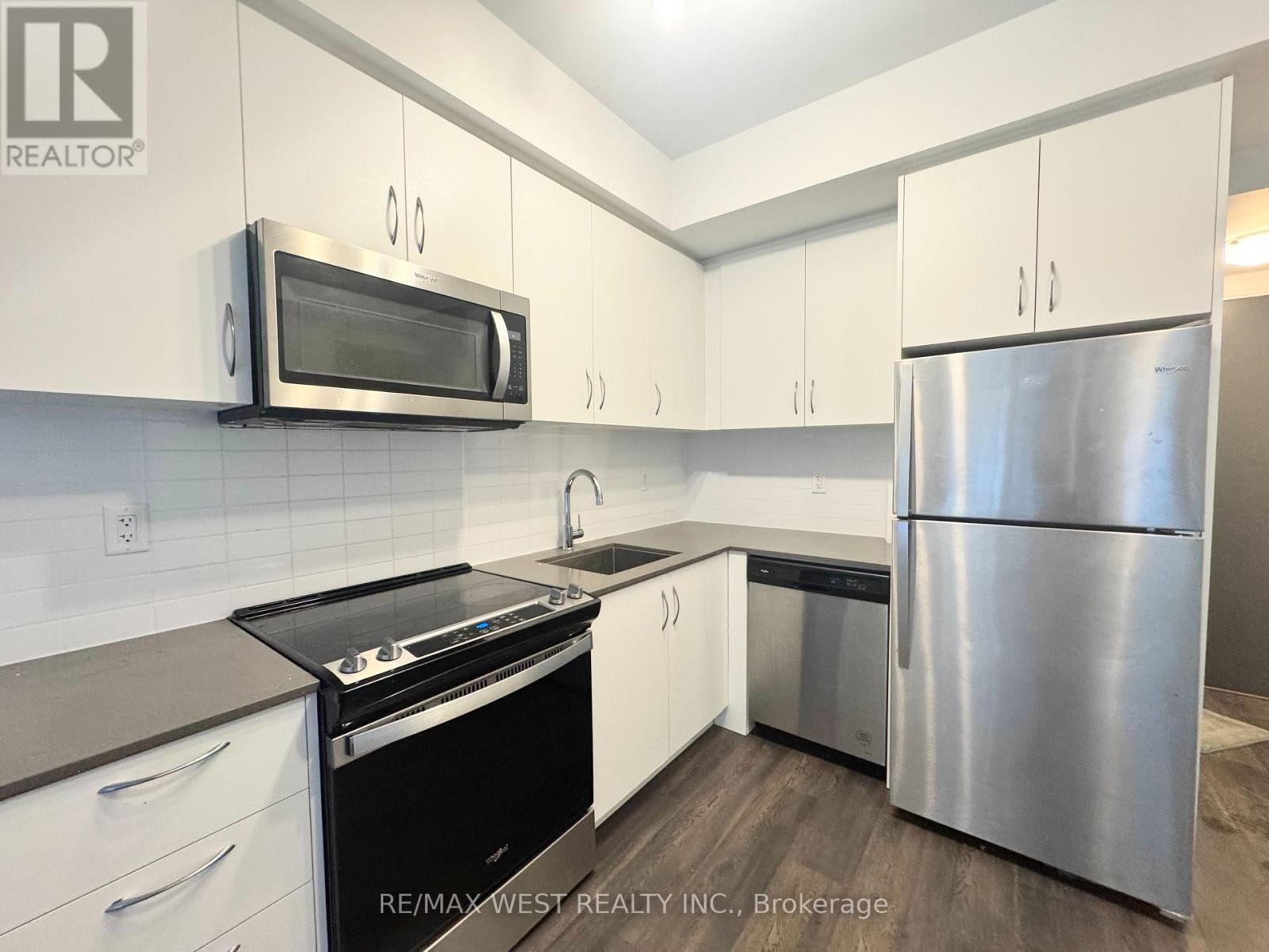 106 - 96 Attmar Drive, Brampton, Ontario  L6P 0Y6 - Photo 5 - W12710546