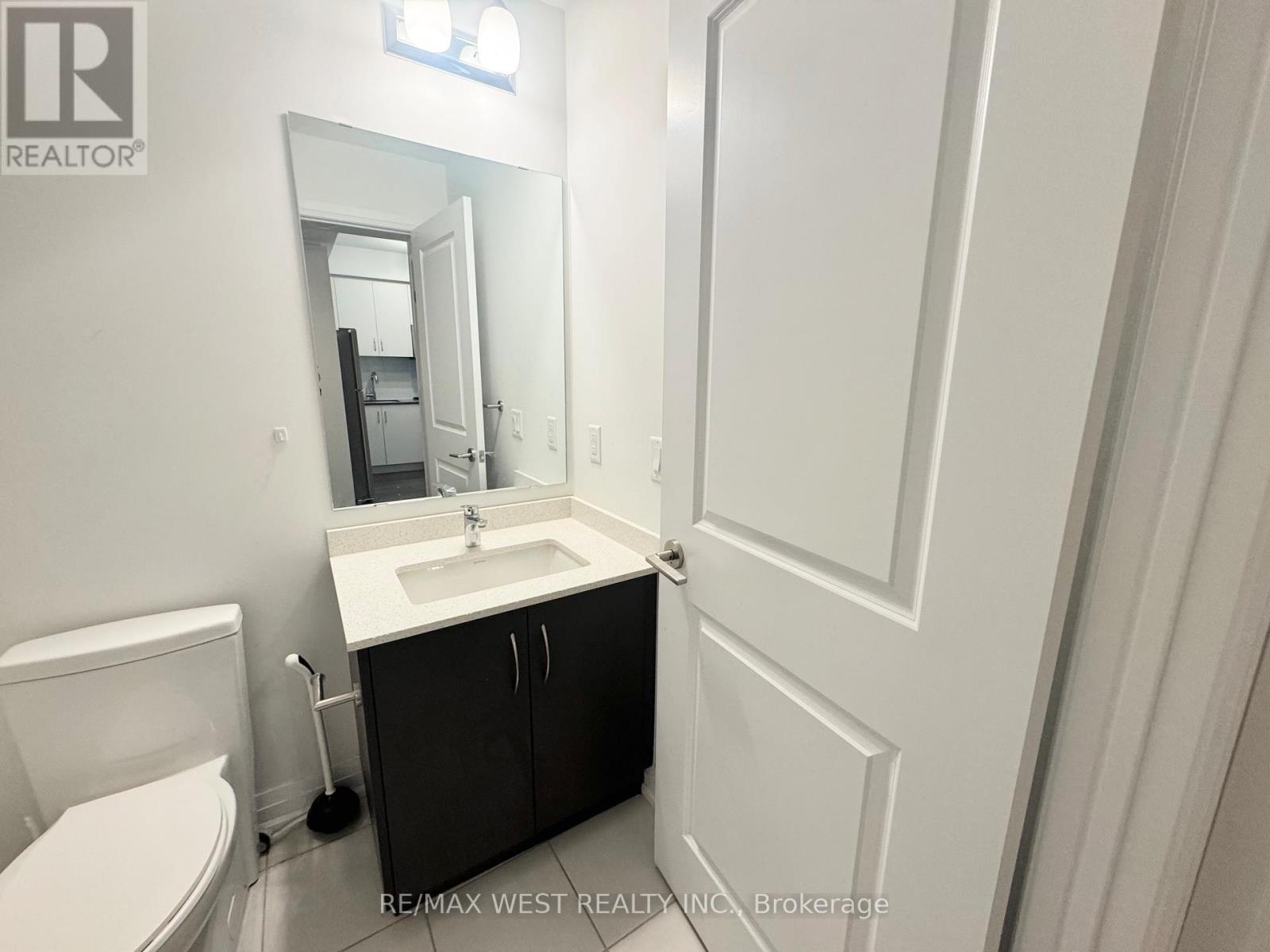 106 - 96 Attmar Drive, Brampton, Ontario  L6P 0Y6 - Photo 18 - W12710546