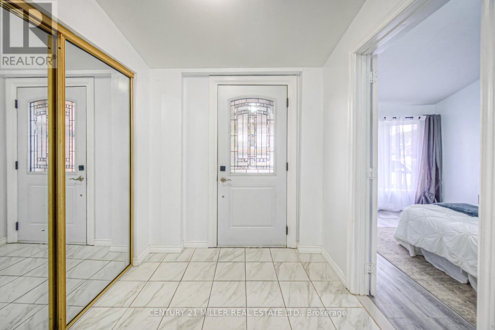 110 Gledhill Crescent, Hamilton, Ontario  L9C 6H4 - Photo 5 - X12710676