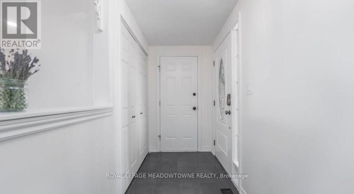 47 Ruffian Road, Brantford, Ontario  N3P 1R5 - Photo 2 - X12710706