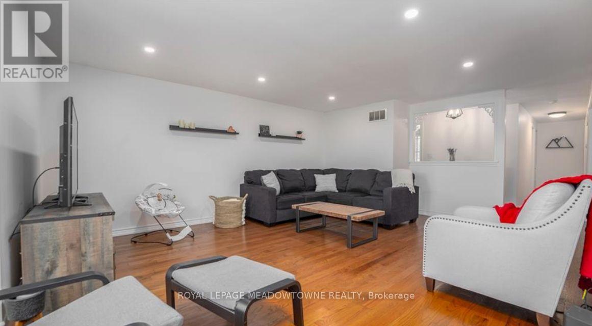 47 Ruffian Road, Brantford, Ontario  N3P 1R5 - Photo 5 - X12710706