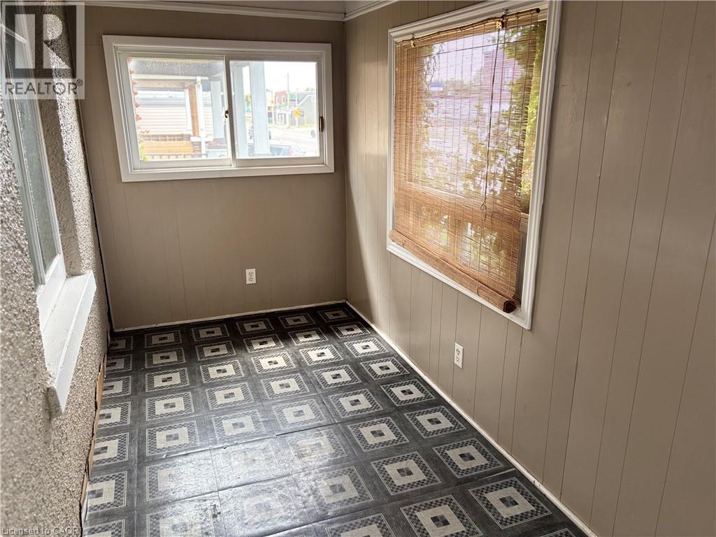 465 East Main Street, Welland, Ontario  L3B 3X7 - Photo 16 - 40743013