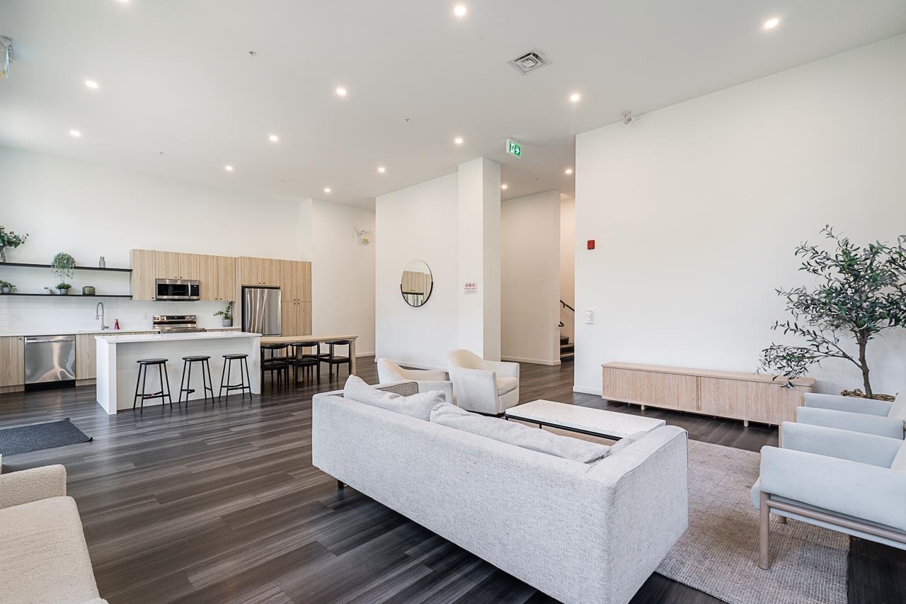 502 13623 81A AVENUE, Surrey, British Columbia