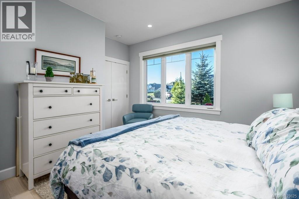 229 1290 Crown Isle Dr, Courtenay, British Columbia  V9N 0B8 - Photo 38 - 1023625