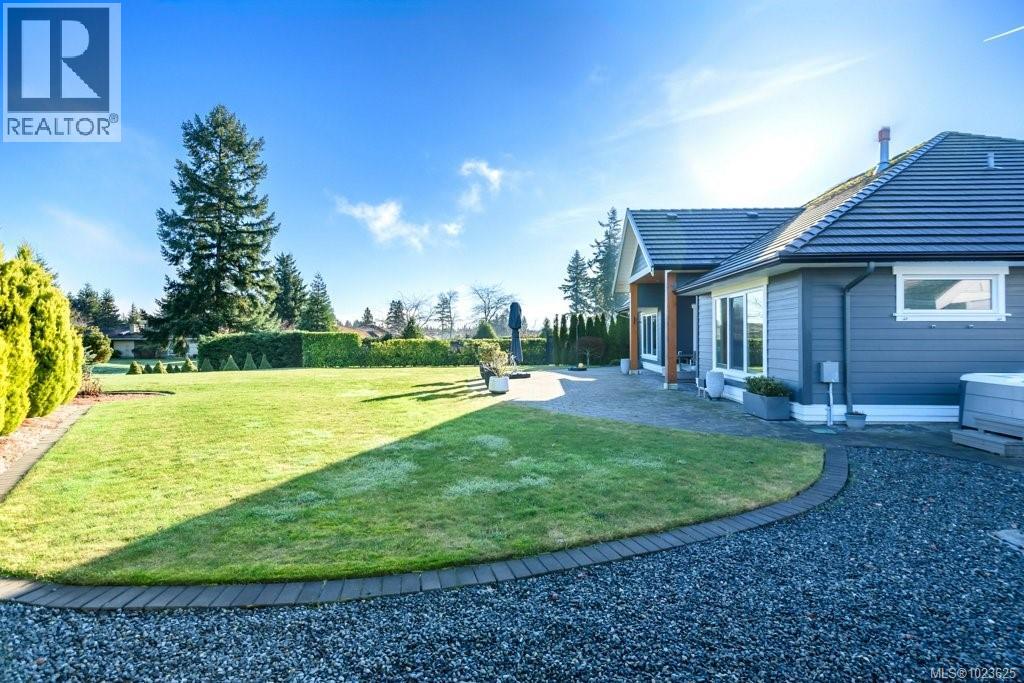 229 1290 Crown Isle Dr, Courtenay, British Columbia  V9N 0B8 - Photo 72 - 1023625