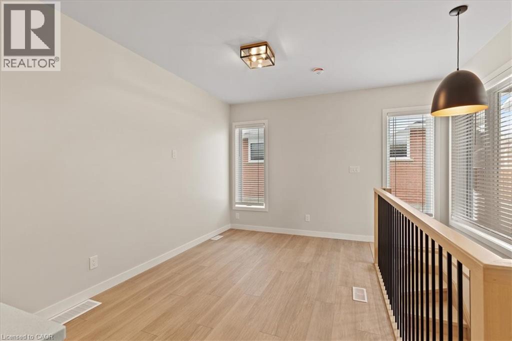 2 Pipers Green Court Unit# 3, Kitchener, Ontario  N2E 3C6 - Photo 12 - 40799416