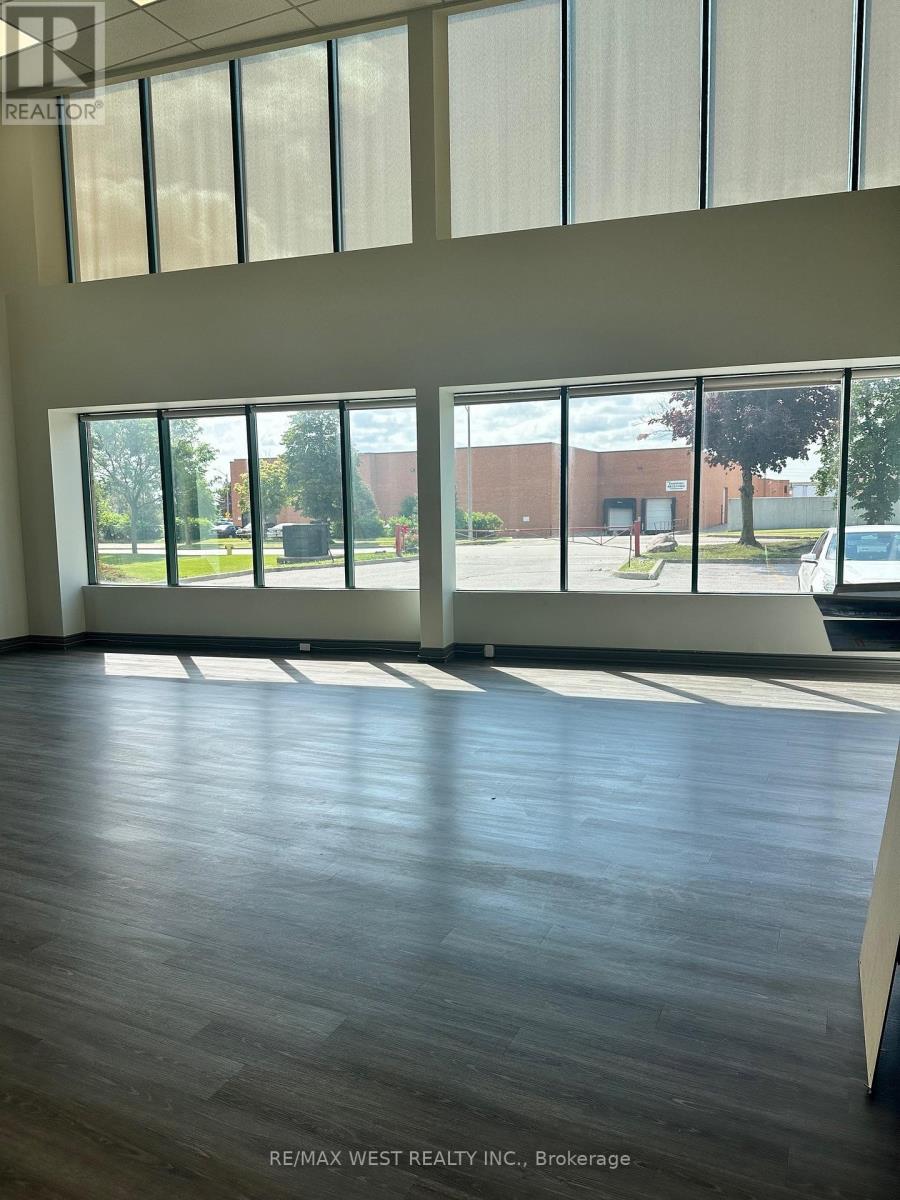 B - 142 Edilcan Drive, Vaughan, Ontario  L4K 3S6 - Photo 2 - N12582996