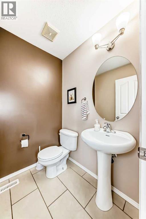 47 Bridlecrest Road Sw, Calgary, Alberta  T2Y 5J2 - Photo 17 - A2278844