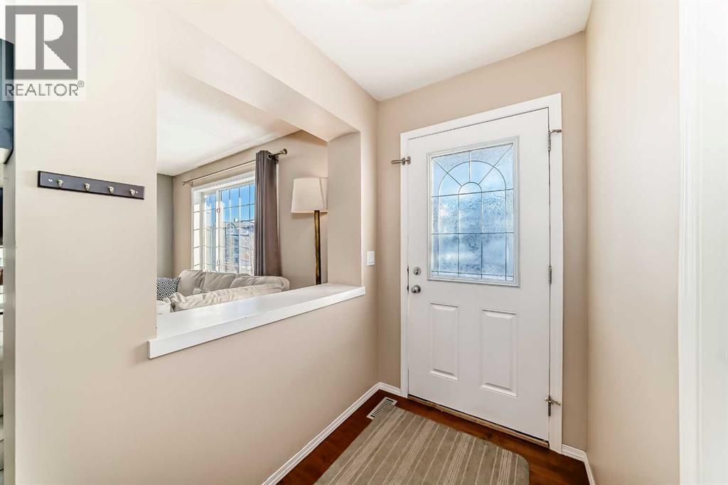 47 Bridlecrest Road Sw, Calgary, Alberta  T2Y 5J2 - Photo 2 - A2278844