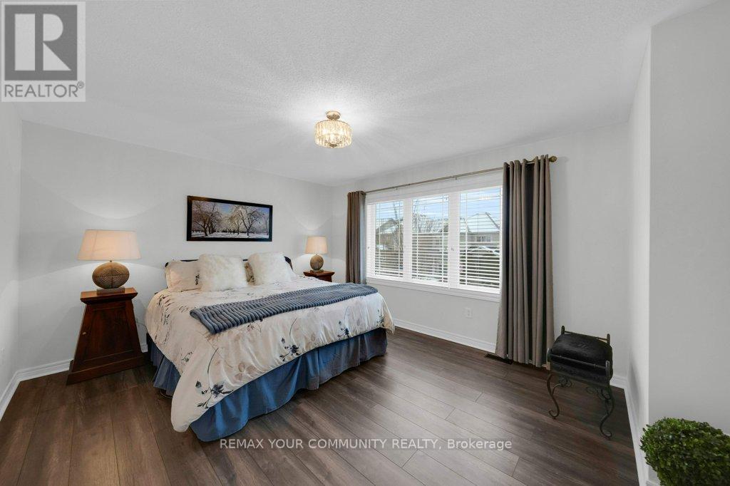 373 Gilpin Drive, Newmarket, Ontario  L3X 3H2 - Photo 17 - N12695156