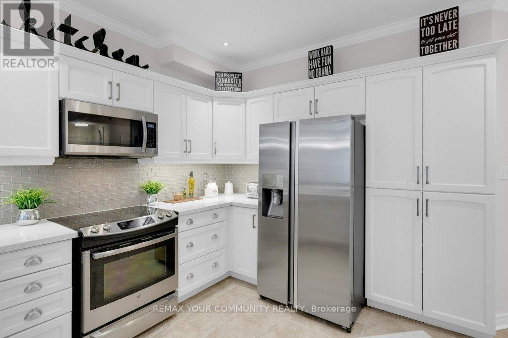 373 Gilpin Drive, Newmarket, Ontario  L3X 3H2 - Photo 11 - N12695156