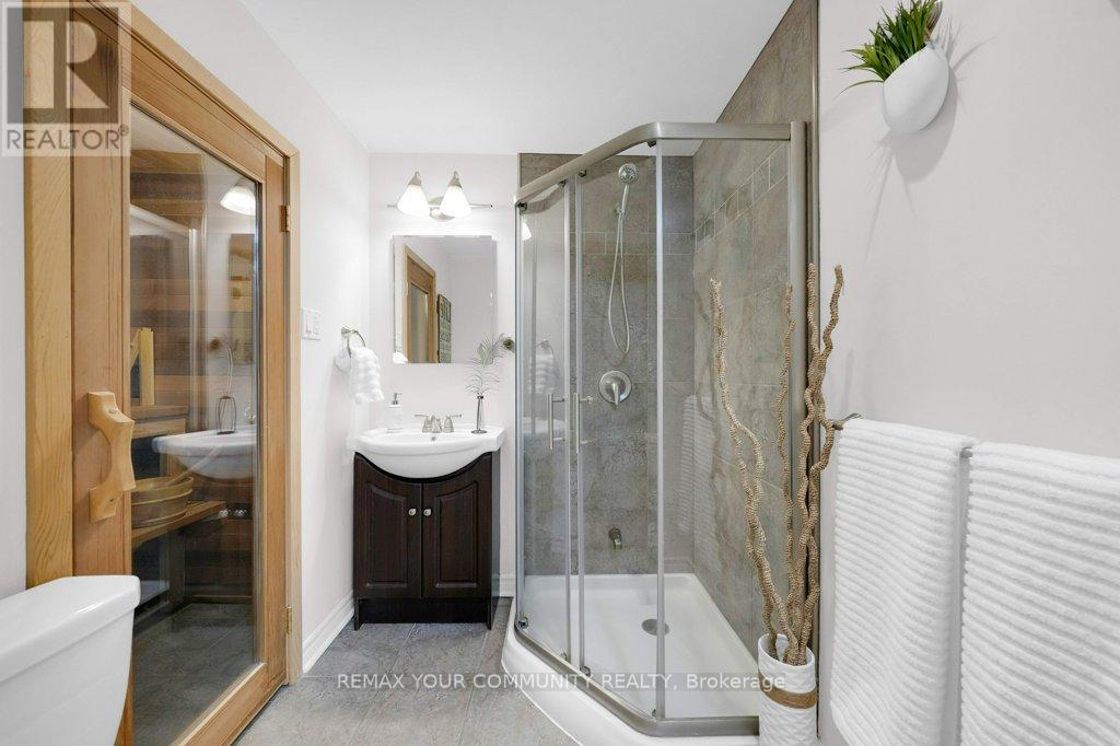 373 Gilpin Drive, Newmarket, Ontario  L3X 3H2 - Photo 29 - N12695156