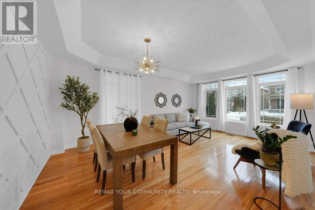 373 Gilpin Drive, Newmarket, Ontario  L3X 3H2 - Photo 5 - N12695156