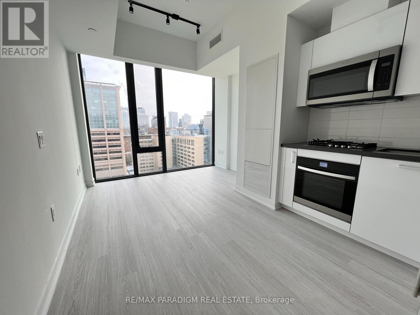 1706 - 195 Mccaul Street, Toronto, Ontario  M5T 0E5 - Photo 4 - C12710888