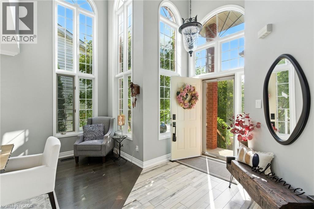 36 Pinecreek Road, Waterdown, Ontario  L8B 0H1 - Photo 4 - 40784472