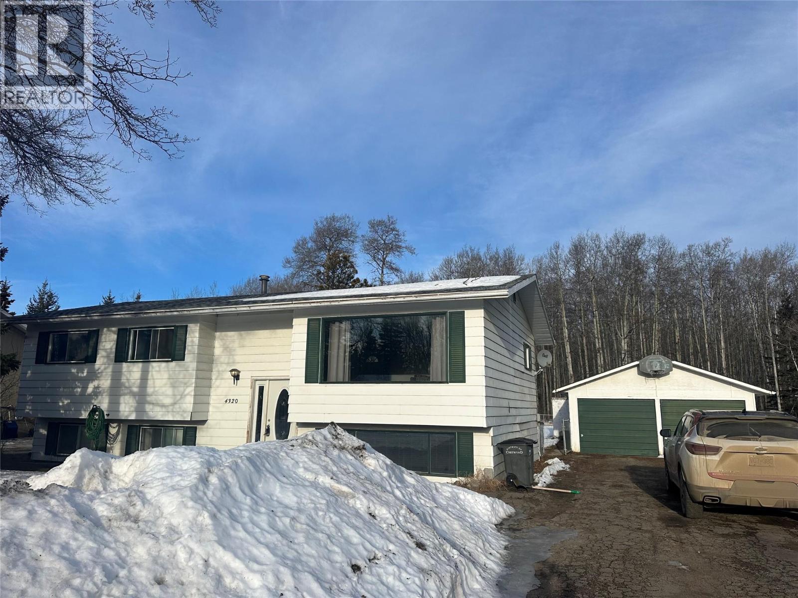4320 47 Avenue NE, chetwynd, British Columbia