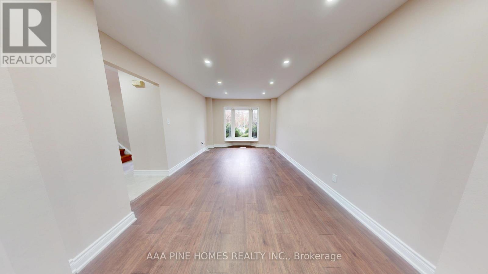 600 Whistler Drive, Oshawa, Ontario  L1J 8K2 - Photo 4 - E12710890