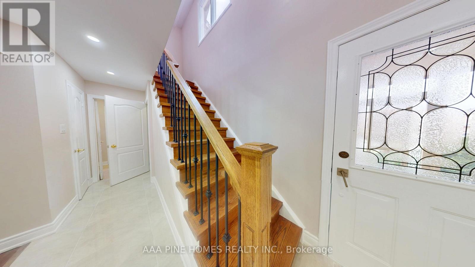 600 Whistler Drive, Oshawa, Ontario  L1J 8K2 - Photo 8 - E12710890