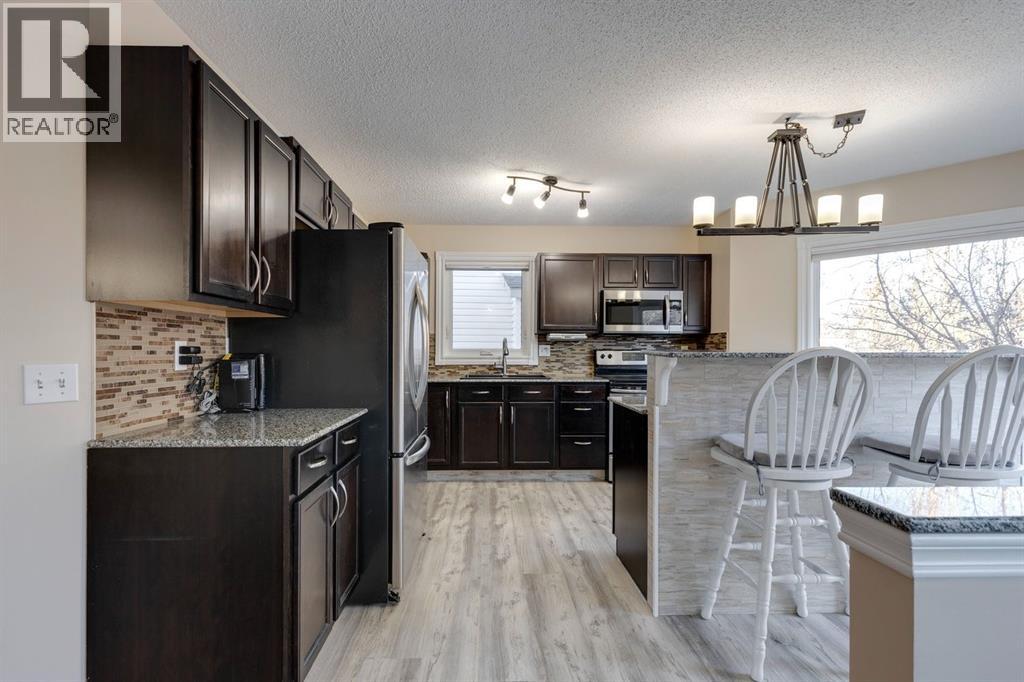 22 Hidden Spring Court Nw, Calgary, Alberta  T3A 5J4 - Photo 10 - A2279189