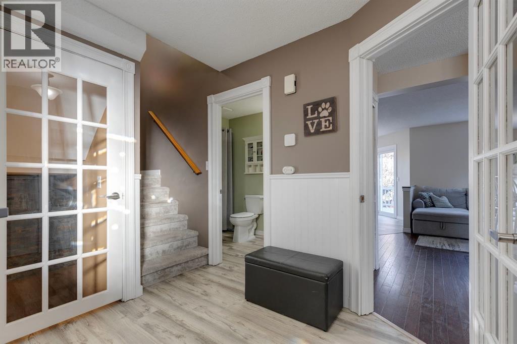 22 Hidden Spring Court Nw, Calgary, Alberta  T3A 5J4 - Photo 4 - A2279189