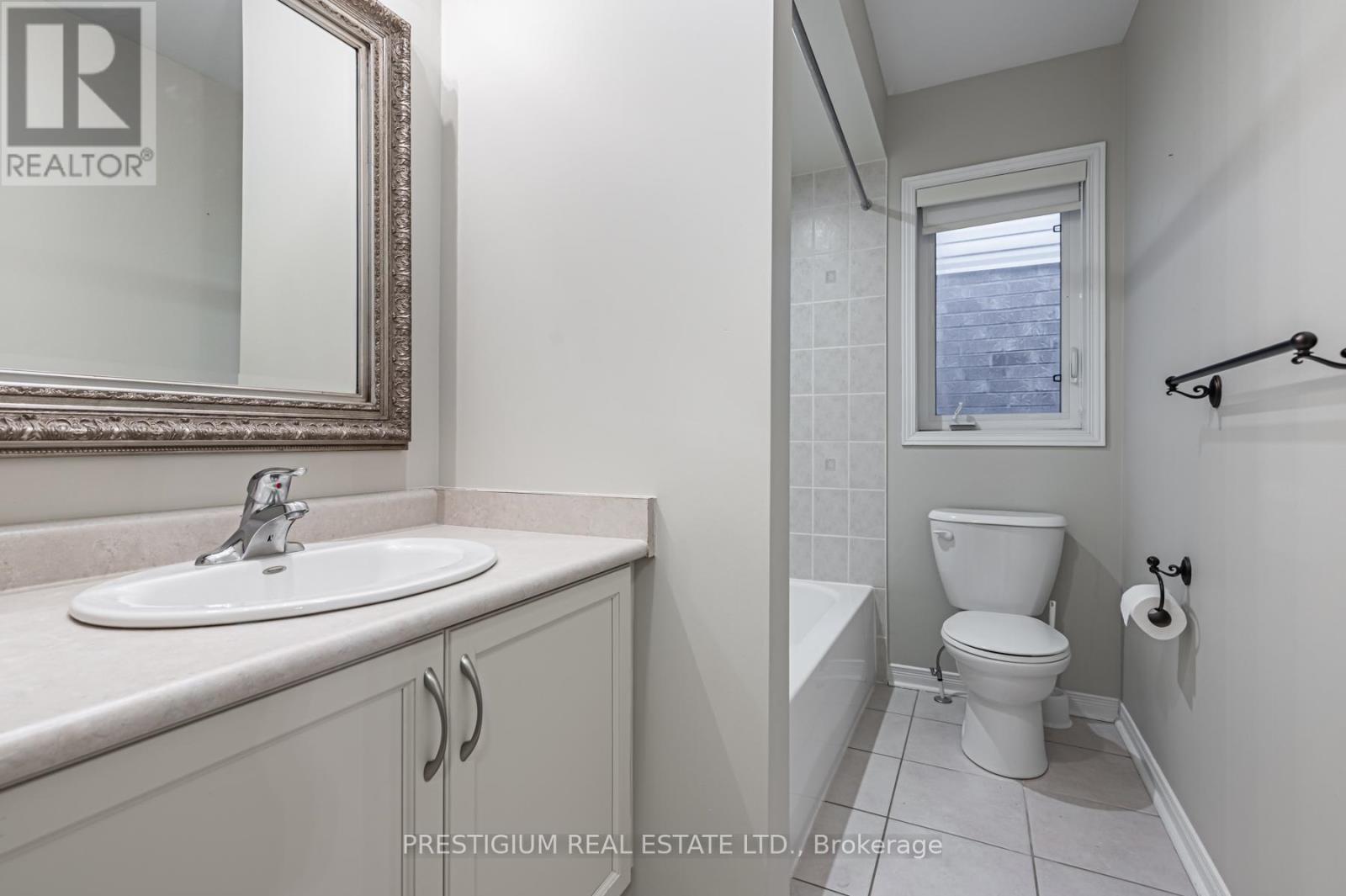 25 White Beach Crescent, Vaughan, Ontario  L6A 4K6 - Photo 28 - N12710884