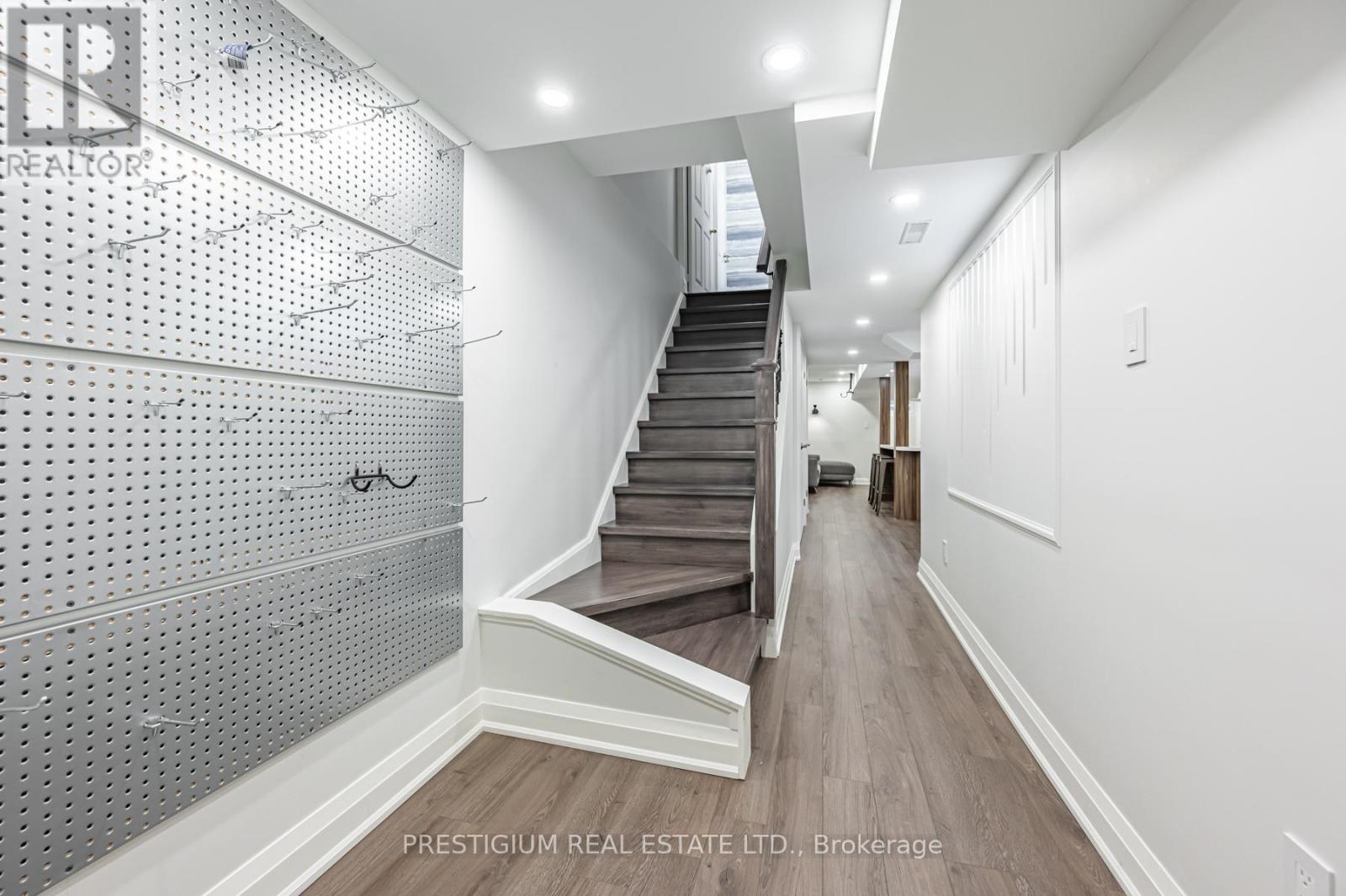 25 White Beach Crescent, Vaughan, Ontario  L6A 4K6 - Photo 29 - N12710884