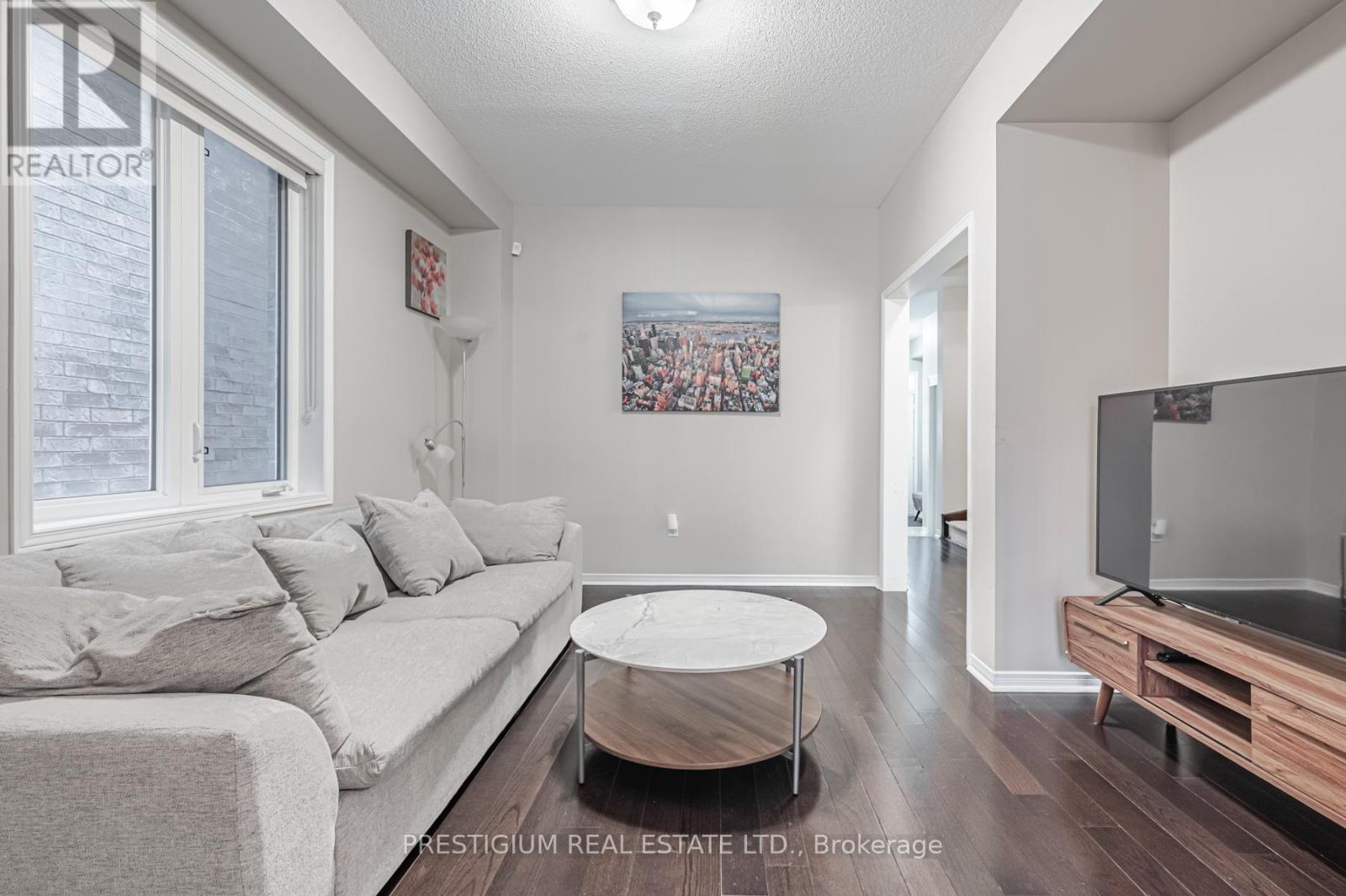 25 White Beach Crescent, Vaughan, Ontario  L6A 4K6 - Photo 3 - N12710884