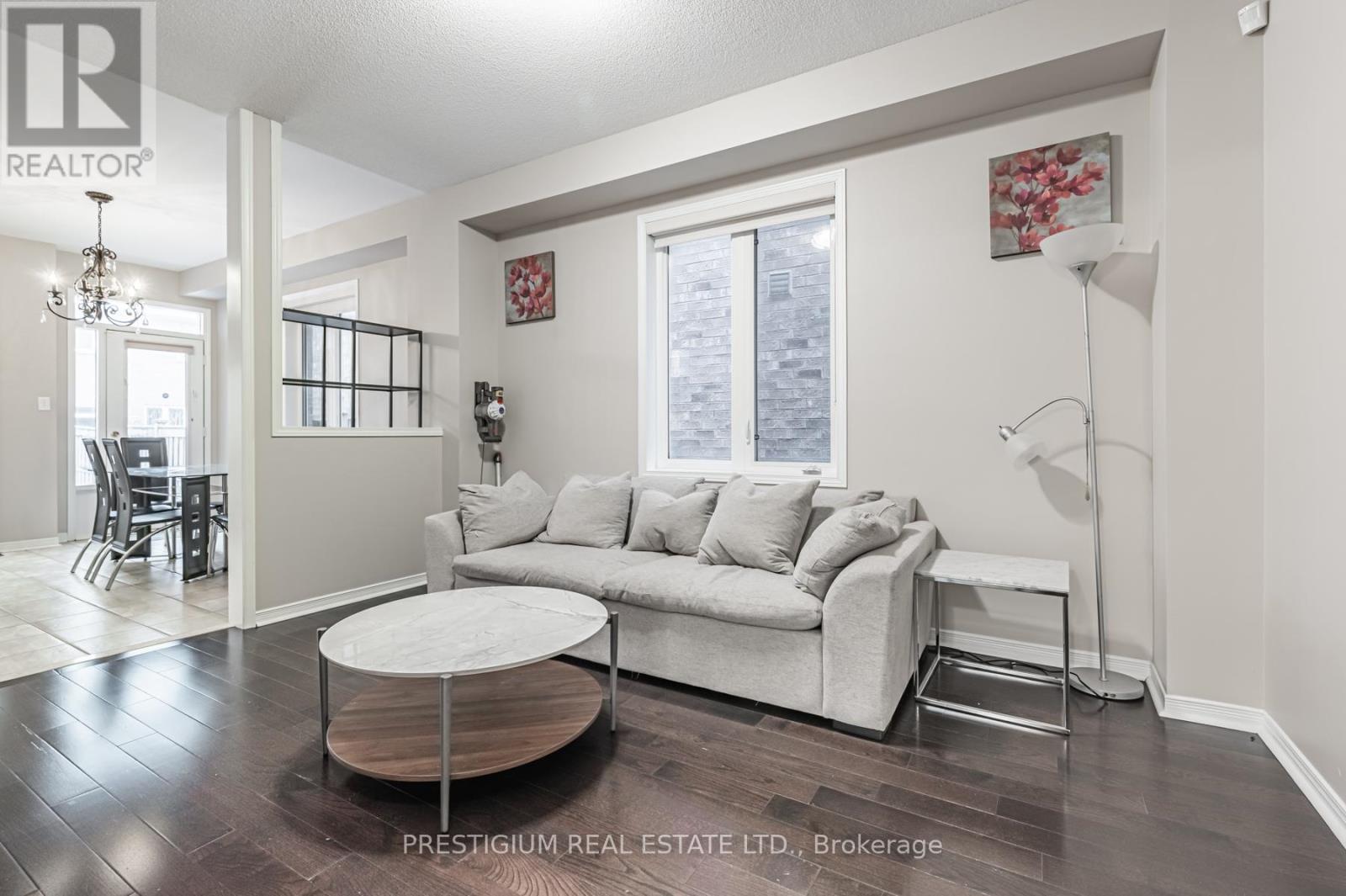 25 White Beach Crescent, Vaughan, Ontario  L6A 4K6 - Photo 4 - N12710884