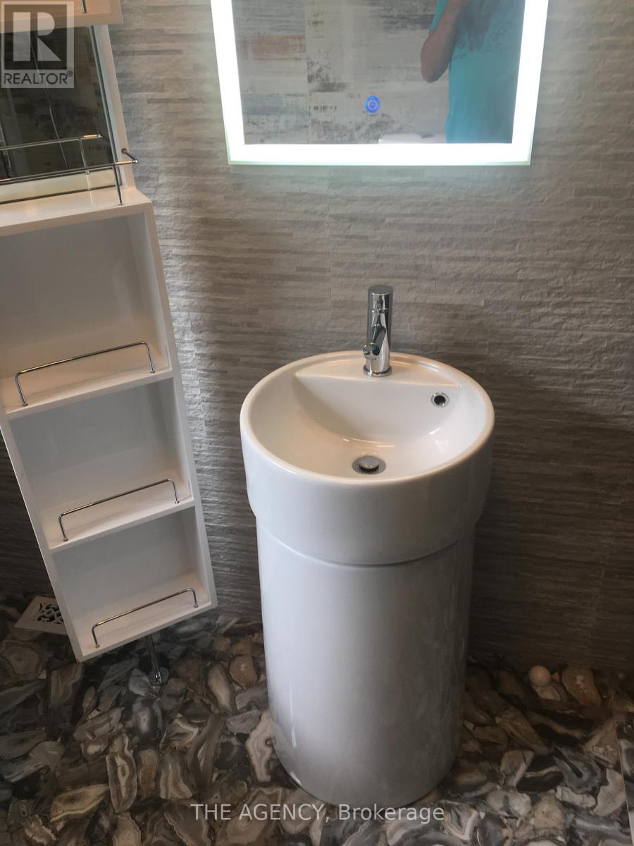 Main Floor - 40 Howard Road, Newmarket, Ontario  L3Y 3G7 - Photo 11 - N12710952