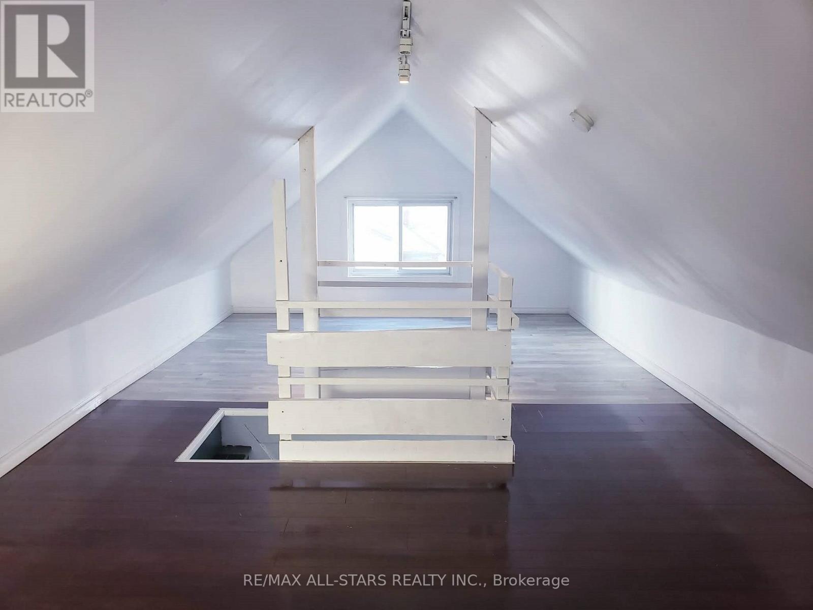 529 Wentworth Street N, Hamilton, Ontario  L8L 5X2 - Photo 37 - X12695660